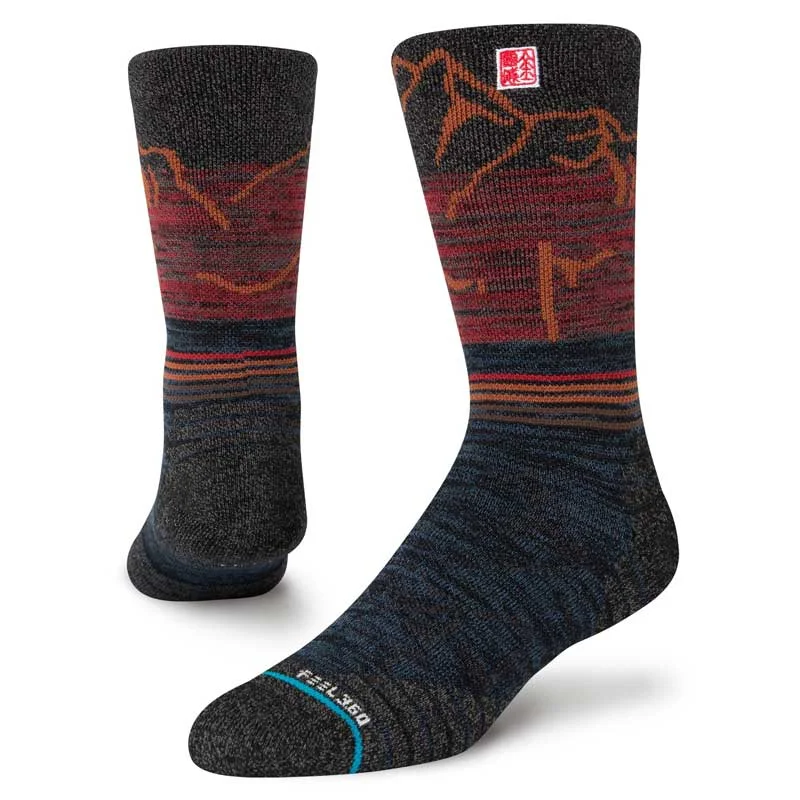 Hiking socks for outdoor distances-Stance Unisex Garhwal Crew Sock - Red