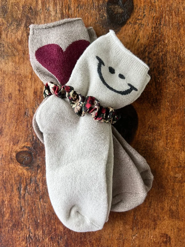 Hiking socks for outdoor grit-Icon Roll Top Socks, Set of 2 - Heart Smile