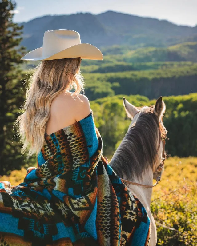 Andes Cliffside Blanket